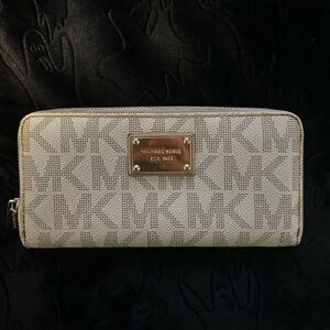 Michael Kors wallet